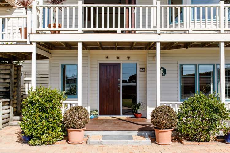 242 Pohutukawa Avenue_4