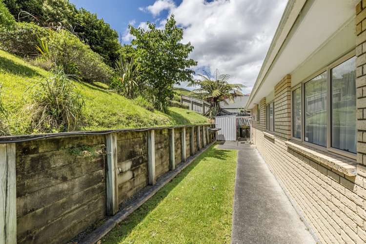 139 Woodman Drive Tawa_12