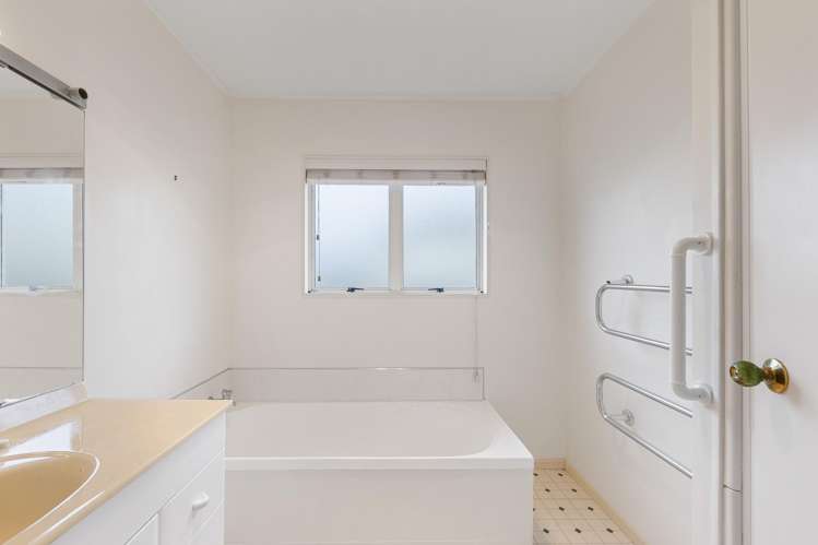 2/3 Jacanas Place Unsworth Heights_14