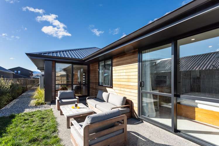 13 Till Street Jacks Point_25