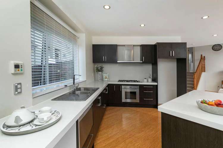 6 Mural Place Greenhithe_13