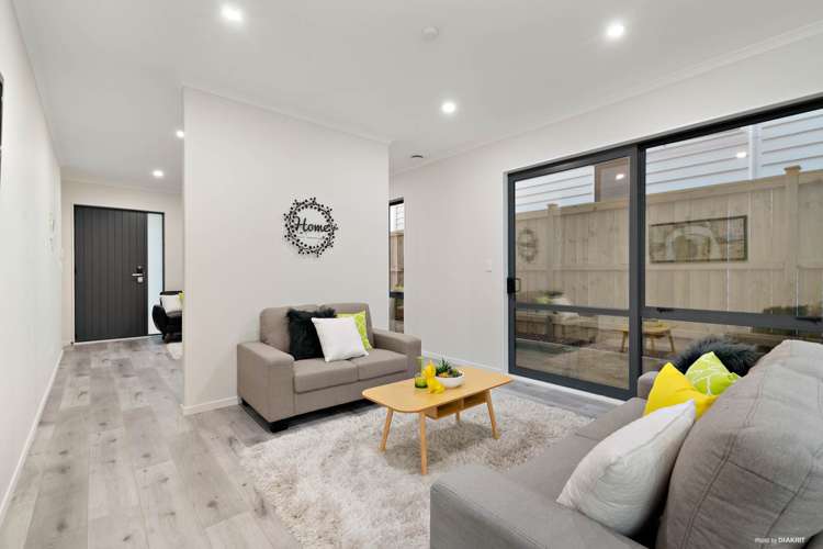 30 Matahae Drive Flat Bush_6