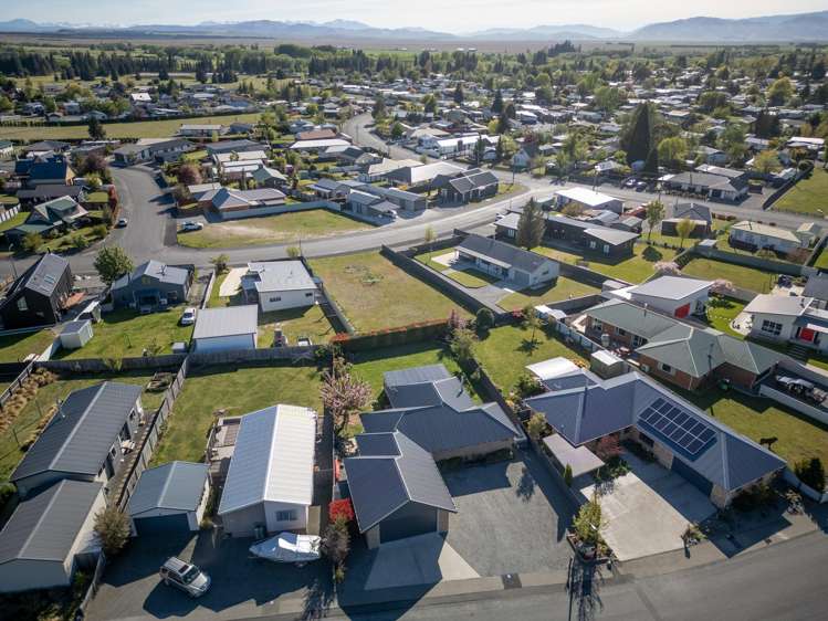 10 Rhoboro Road Twizel_23