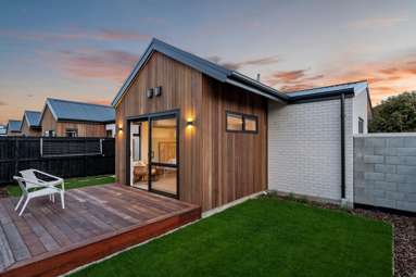 1-3/30 Clyde Road_2