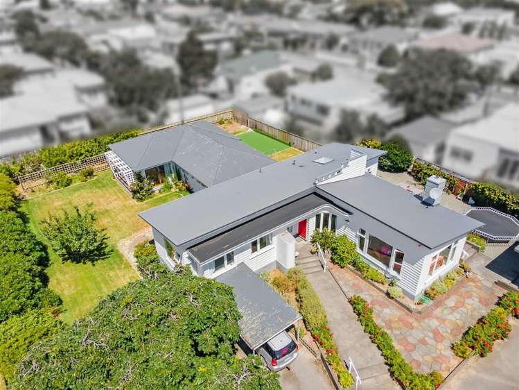 67 Whites Line East Waiwhetu_13