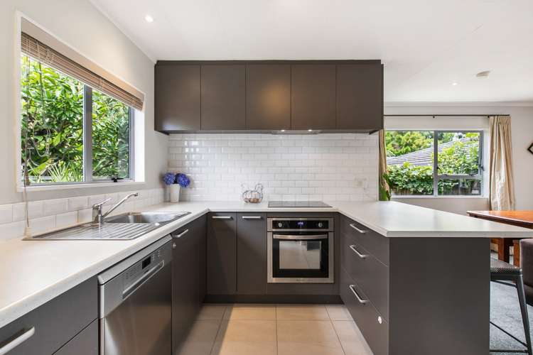 33a Coral Crescent Panmure_8