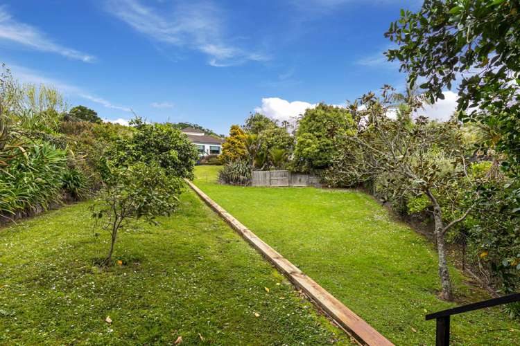 8 Almond Grove Greenhithe_19