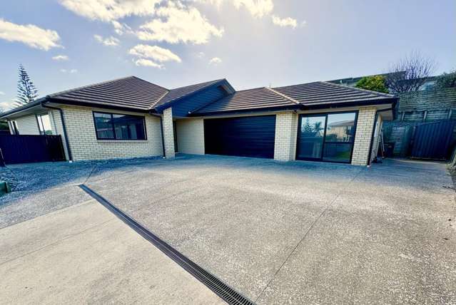 FOUR BEDROOMS - COASTLANDS - WHAKATANE