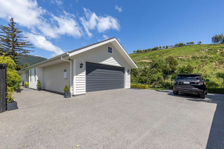 48 Sunningdale Drive Stoke_17