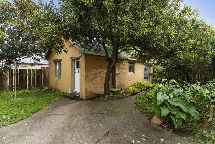 293 Massey Road Mangere East_22