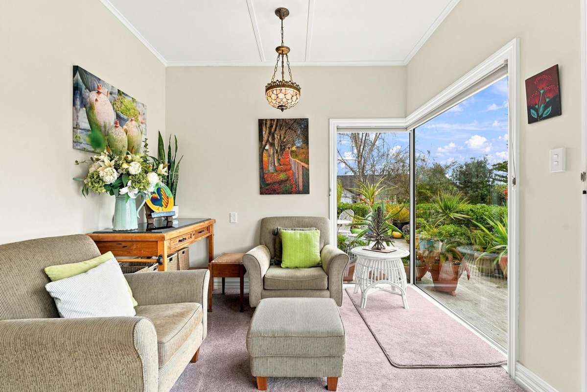 8a Tirimoana Place_5