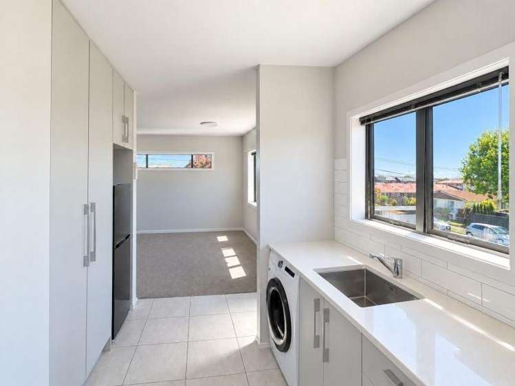 2/360 Worcester St Linwood_2