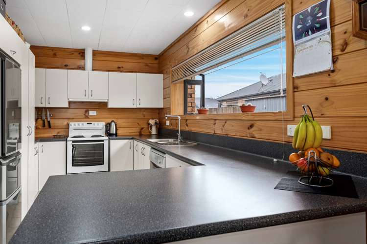 10 Heaphy Place Pukehangi_10