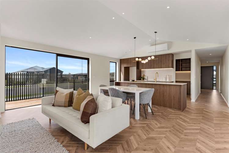 8 Silvergrass Way_5