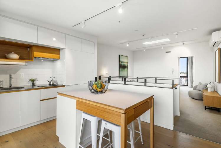 218/38 Khyber Pass Road_5