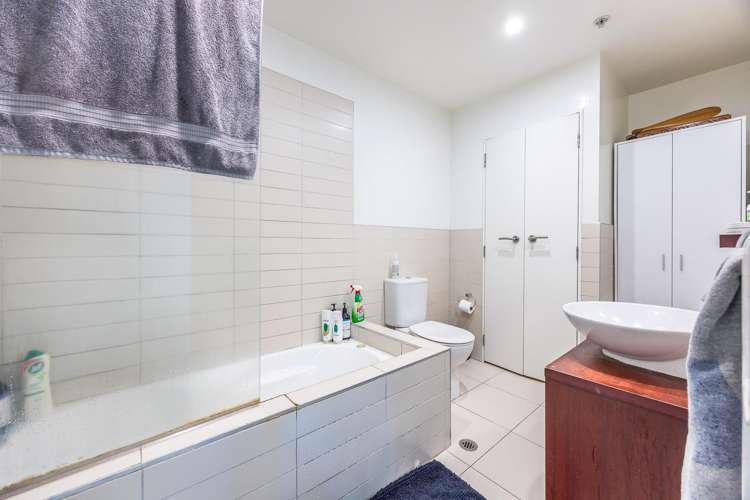 709/2 Beach Road Auckland Central_13