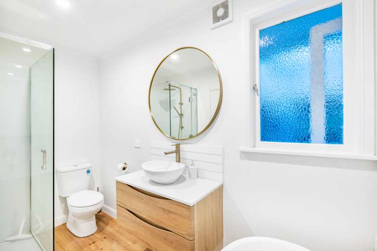 8 Daffodil Street Titirangi_18