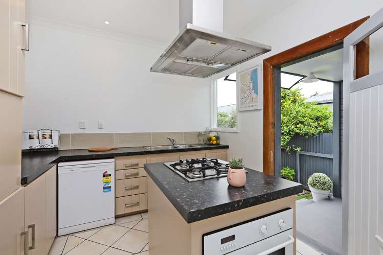 408 Park Road South Akina_6