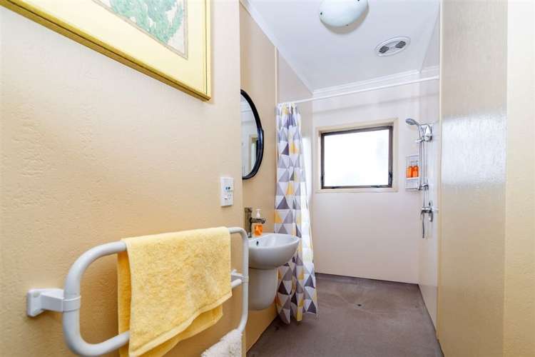 230 Ranolf Street Glenholme_9