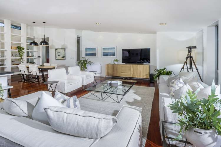 63 Beach Road Castor Bay_14