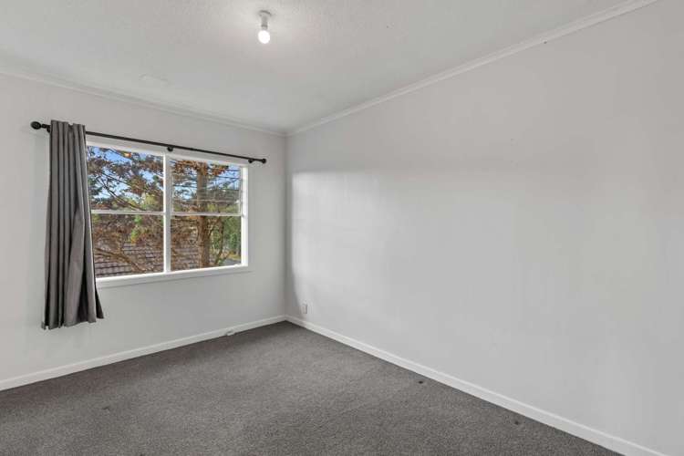 24 Willerton Avenue New Lynn_12