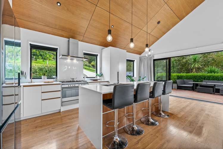 685 Inland Road_3