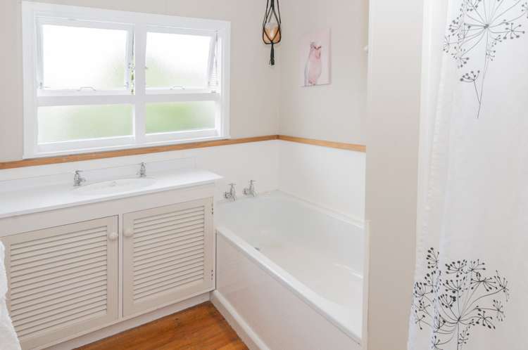 8 Azalea Close Templeton_18