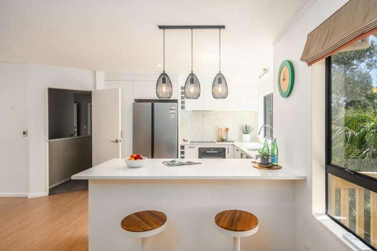 5 Ashfield Grove Churton Park_5