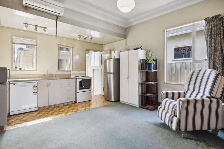 12 Hargest Crescent Saint Kilda_4