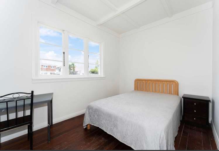 2A Foch Avenue Mount Roskill_3