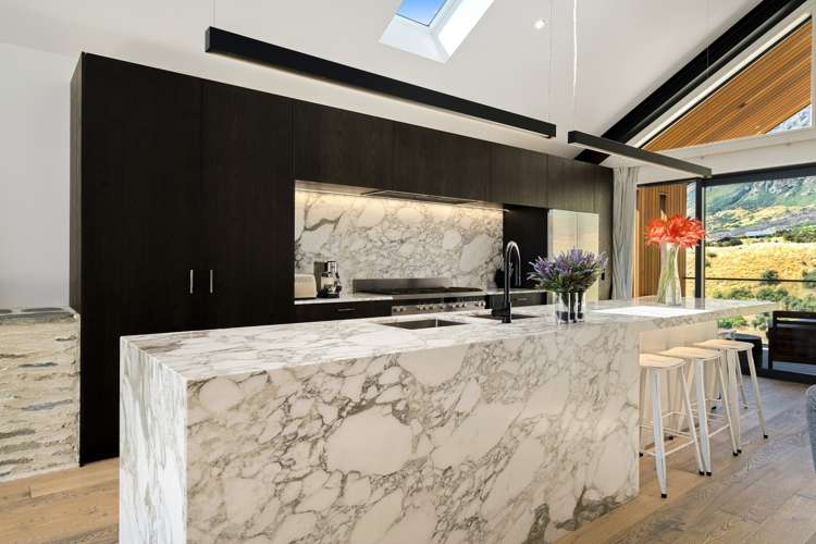 22 Falconer Rise Jacks Point_2