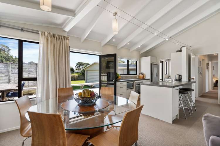 16 Holland Close Pauanui_11