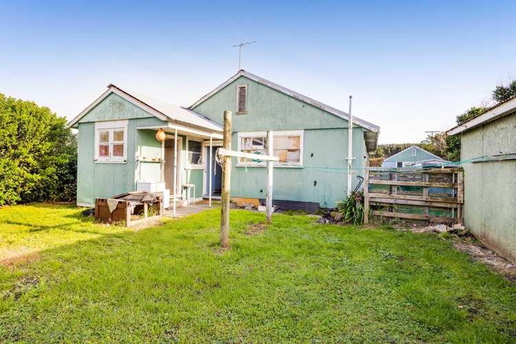 244 Egmont Street Patea_5