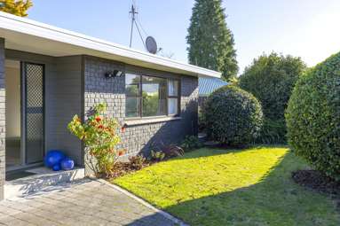 2/7 Kathleen Place_2