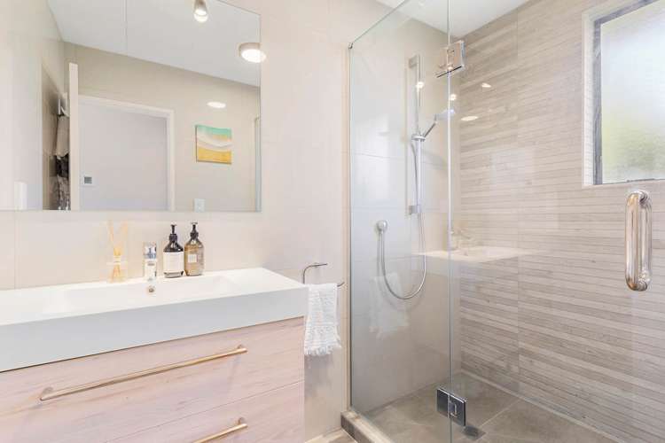 44a Wharf Road Clarks Beach_20