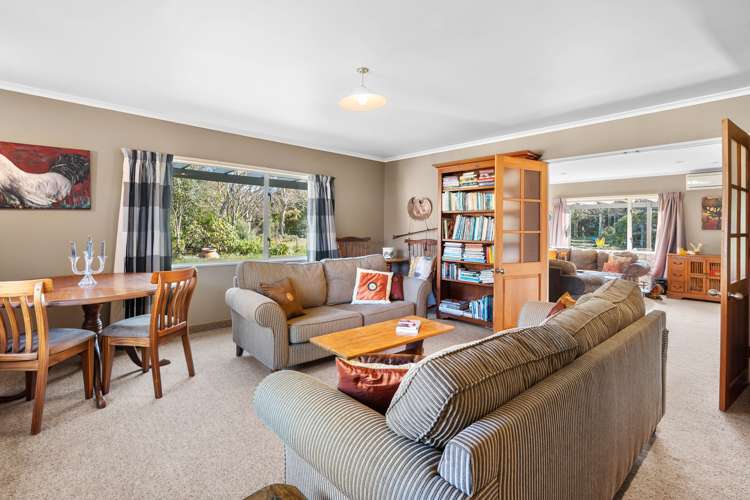 108 Willow Park Drive Opaki_10