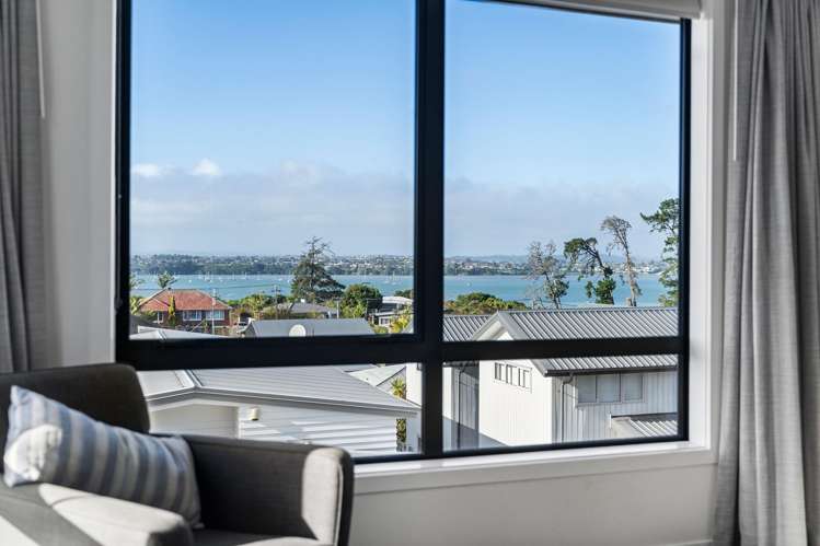 8 Lyndhurst Street Wai O Taiki Bay_11