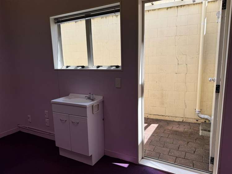 Shop 6, 107a Mana Esplanade Paremata_6