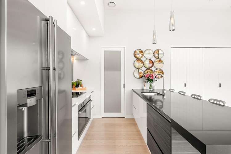 6 Te Ahi-Parera Place Korokoro_11