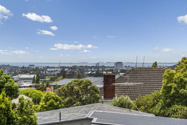 1-4/108 Coronation Road Hillcrest_3