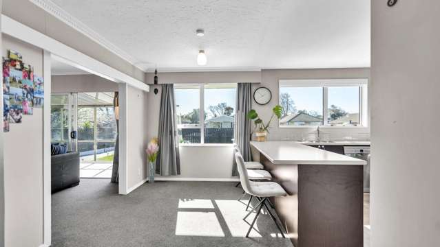 13 Davidson Crescent Hornby_4