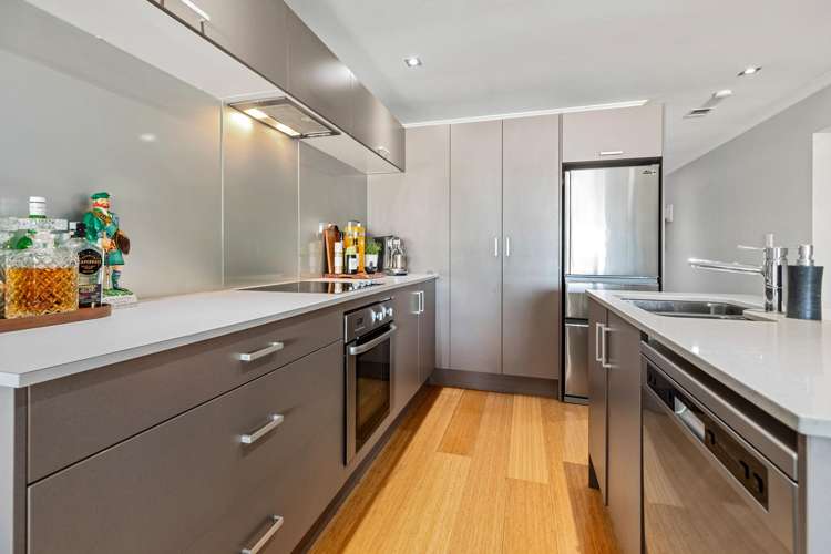304/277 Maunganui Road (The Mooring) Mt Maunganui_11