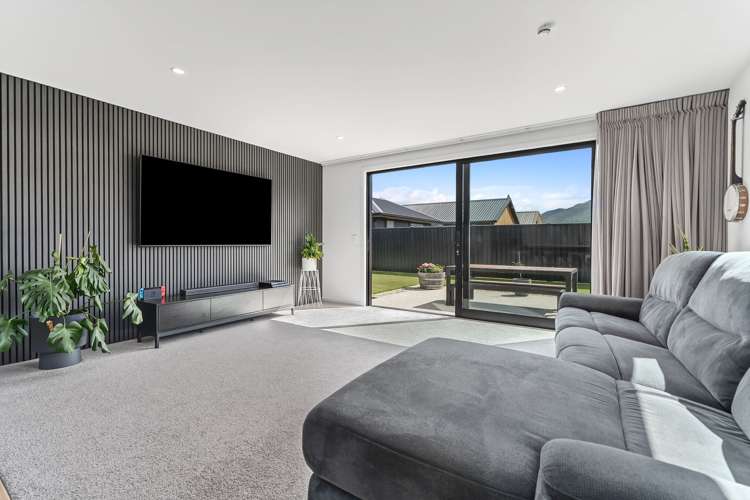 30 Longview Drive_1