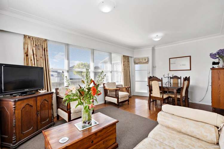 2/2 Paul Place Pakuranga_7