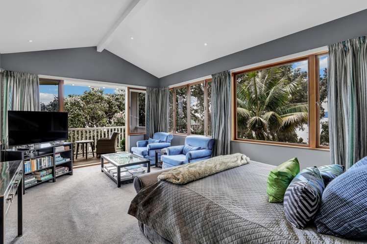 16 Joan Street Point Chevalier_10