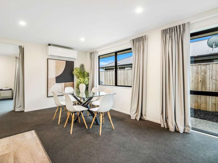 160 Faringdon Boulevard Rolleston_8