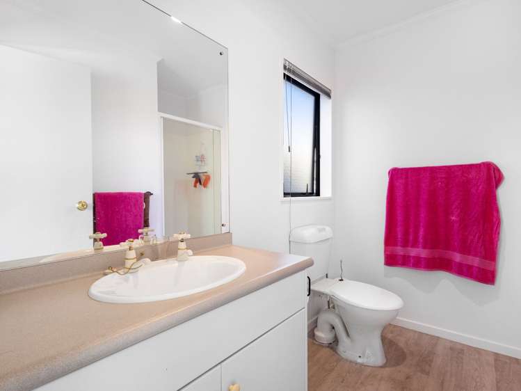 84 Churchill Drive Taradale_9