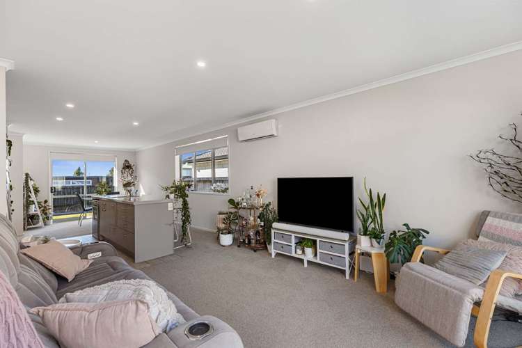 2/162 Waihi Road Judea_2