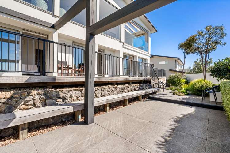 62 Te Awakura Terrace Mount Pleasant_34