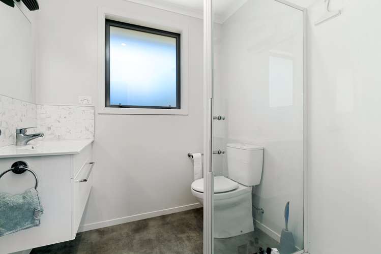 3 Magnetic Place Cromwell_12